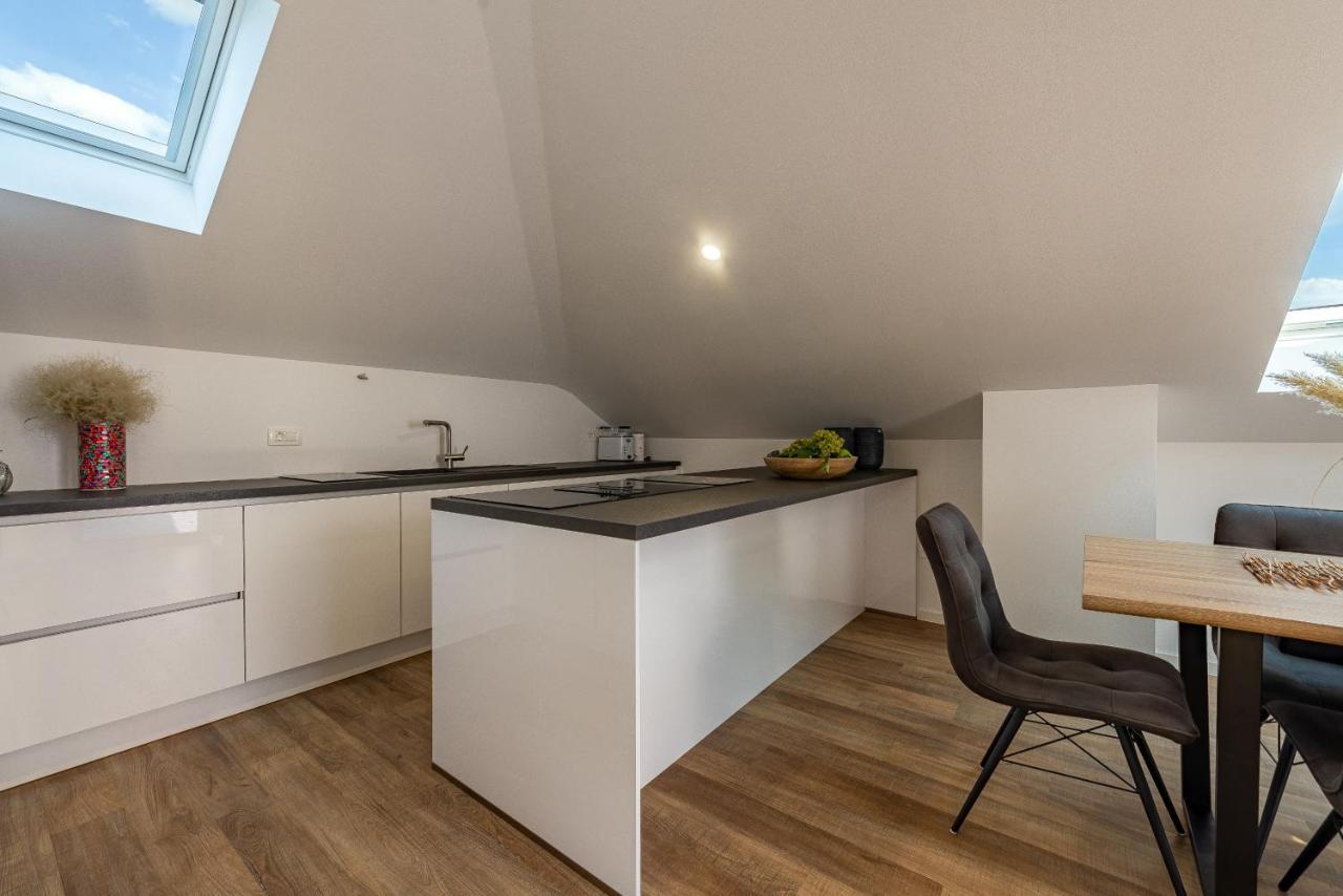Apartments Luka & Lorena Galovac  外观 照片