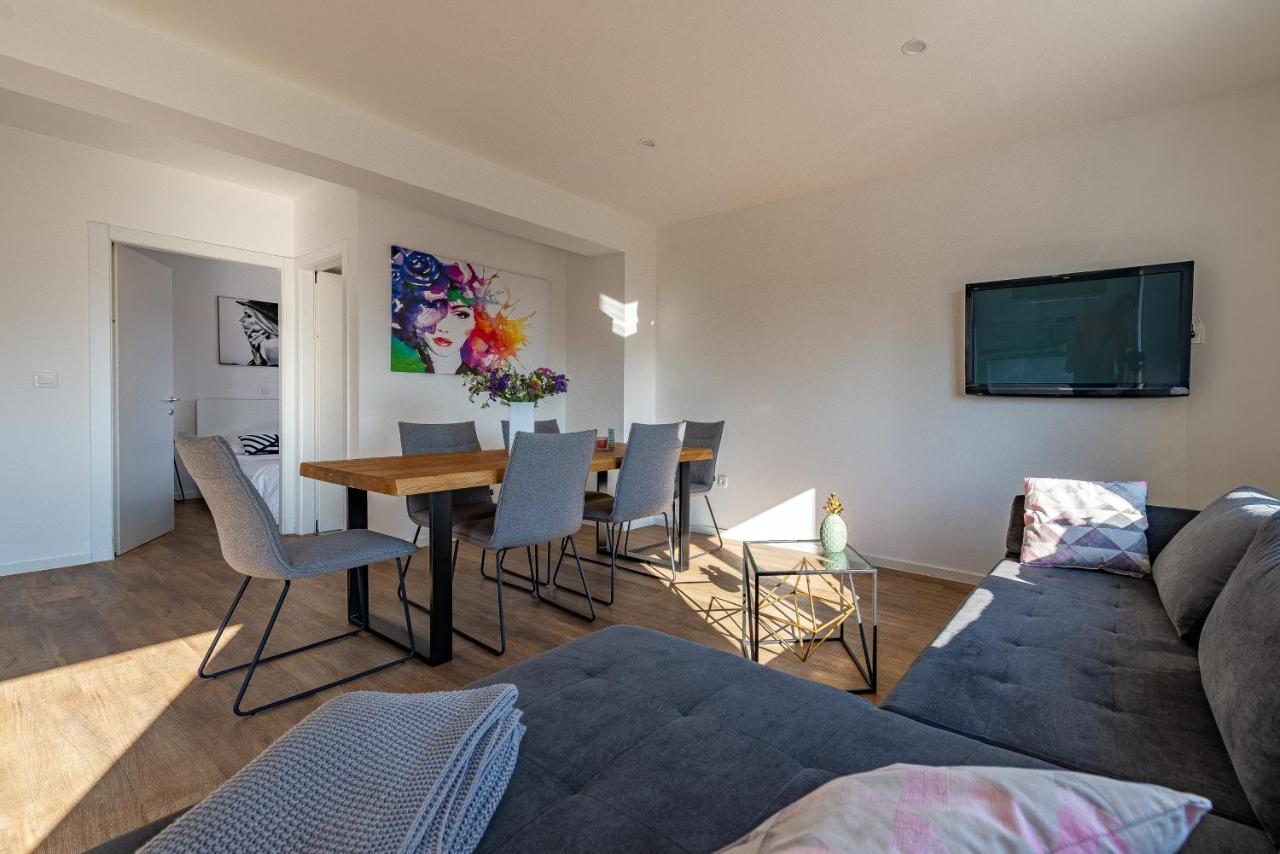 Apartments Luka & Lorena Galovac  外观 照片
